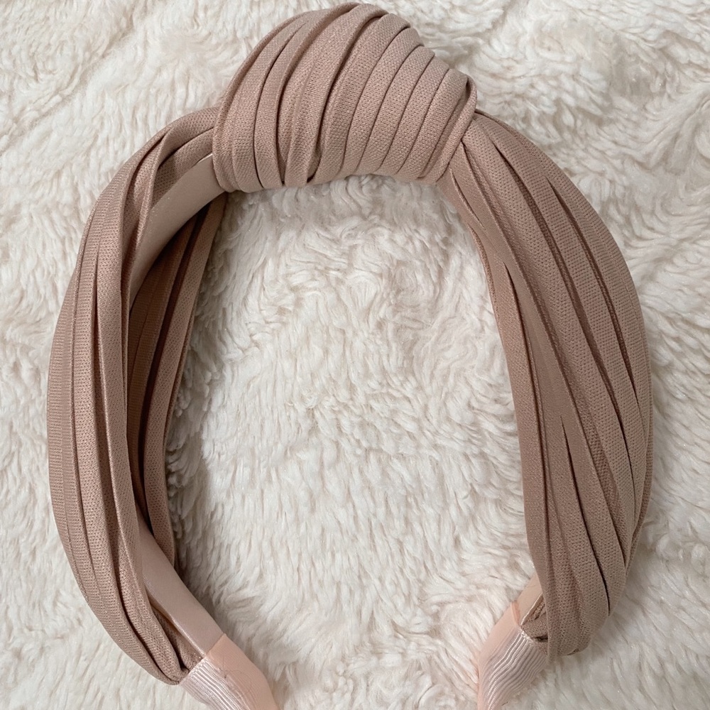 Cream Knot Headband